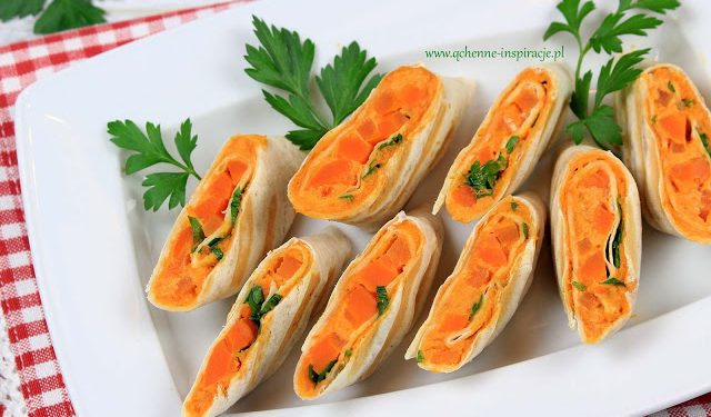 wegetariańskie rollsy z pomidorowym hummusem i pieczoną marchewką