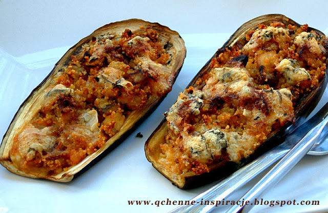 Faszerowane łódeczki bakłażana na ostro - jedno z moich ulubionych dań ! kasza kuskus suszone pomidory ser z niebieską pleśnią bakłażan danie wegetariańskie